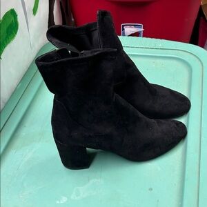 Old Navy Women's Black Heeled Boots